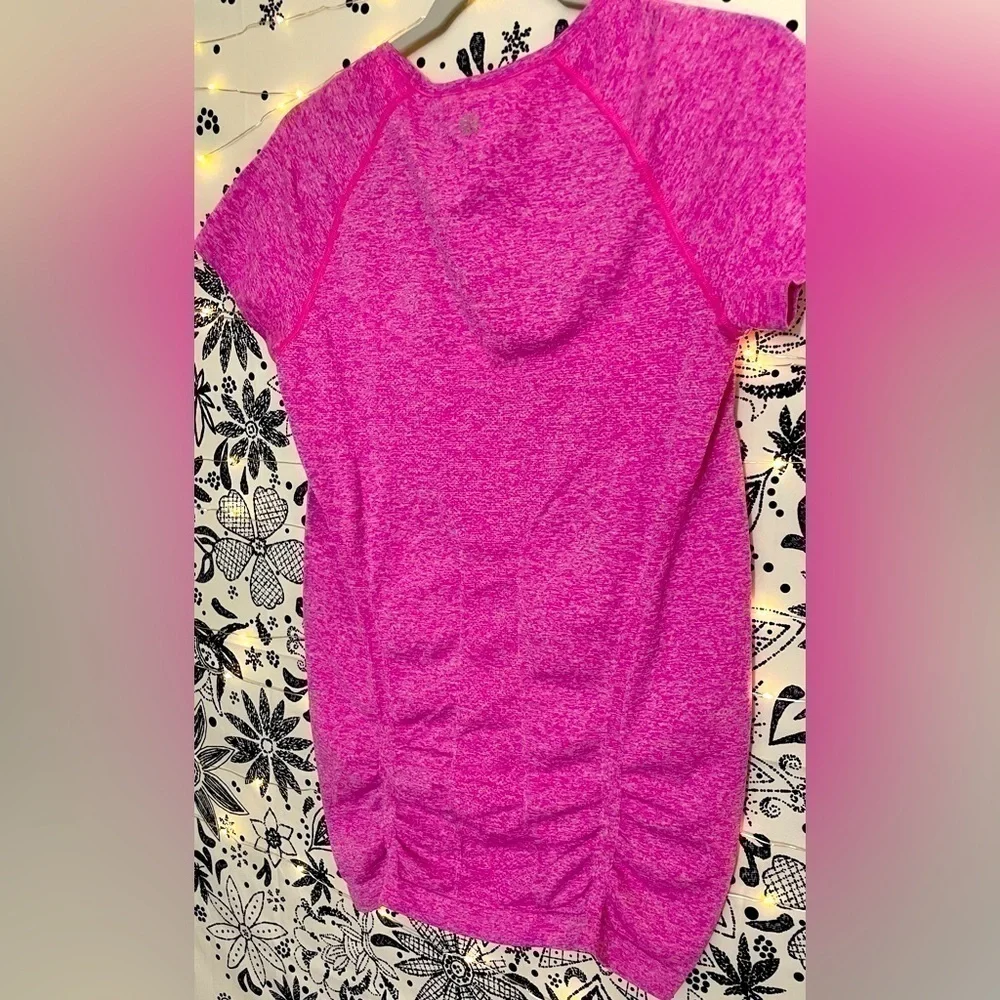 Athleta pink ruched workout athletic short sleeve moisture wicking top - Picture 4 of 8